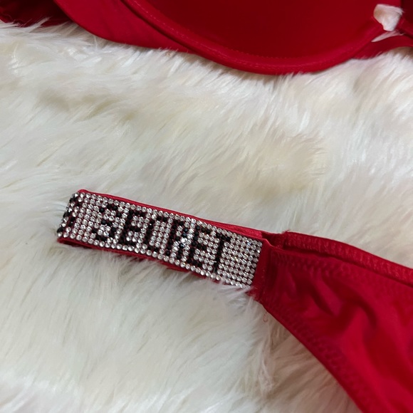 Victorias Secret Red Set - Picture 3 of 5